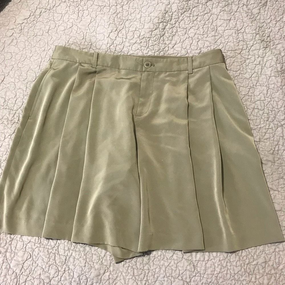 Lauren Ralph Lauren women shorts size 14….S75